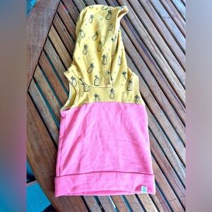 Lulu + Roo aka little rd co. , pineapple hoodie sz 2T